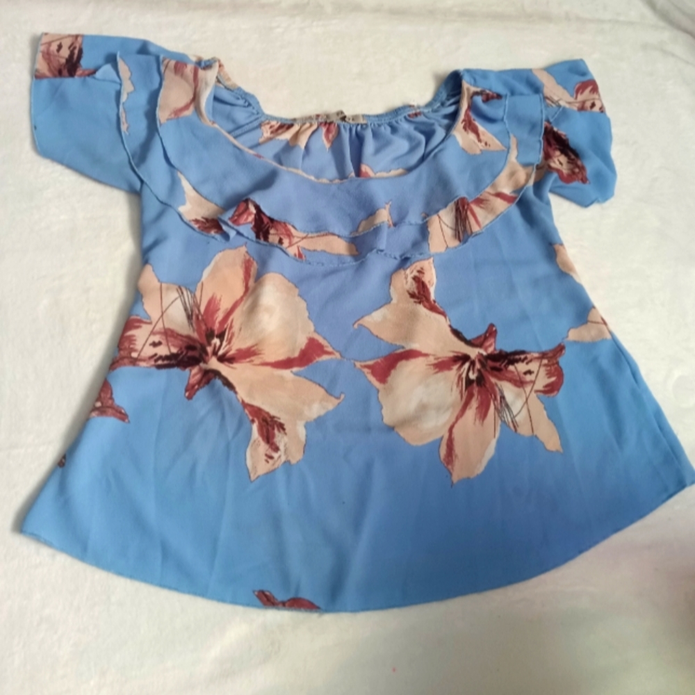 Papaya Brand USA off the shoulder flowy summer vibes top